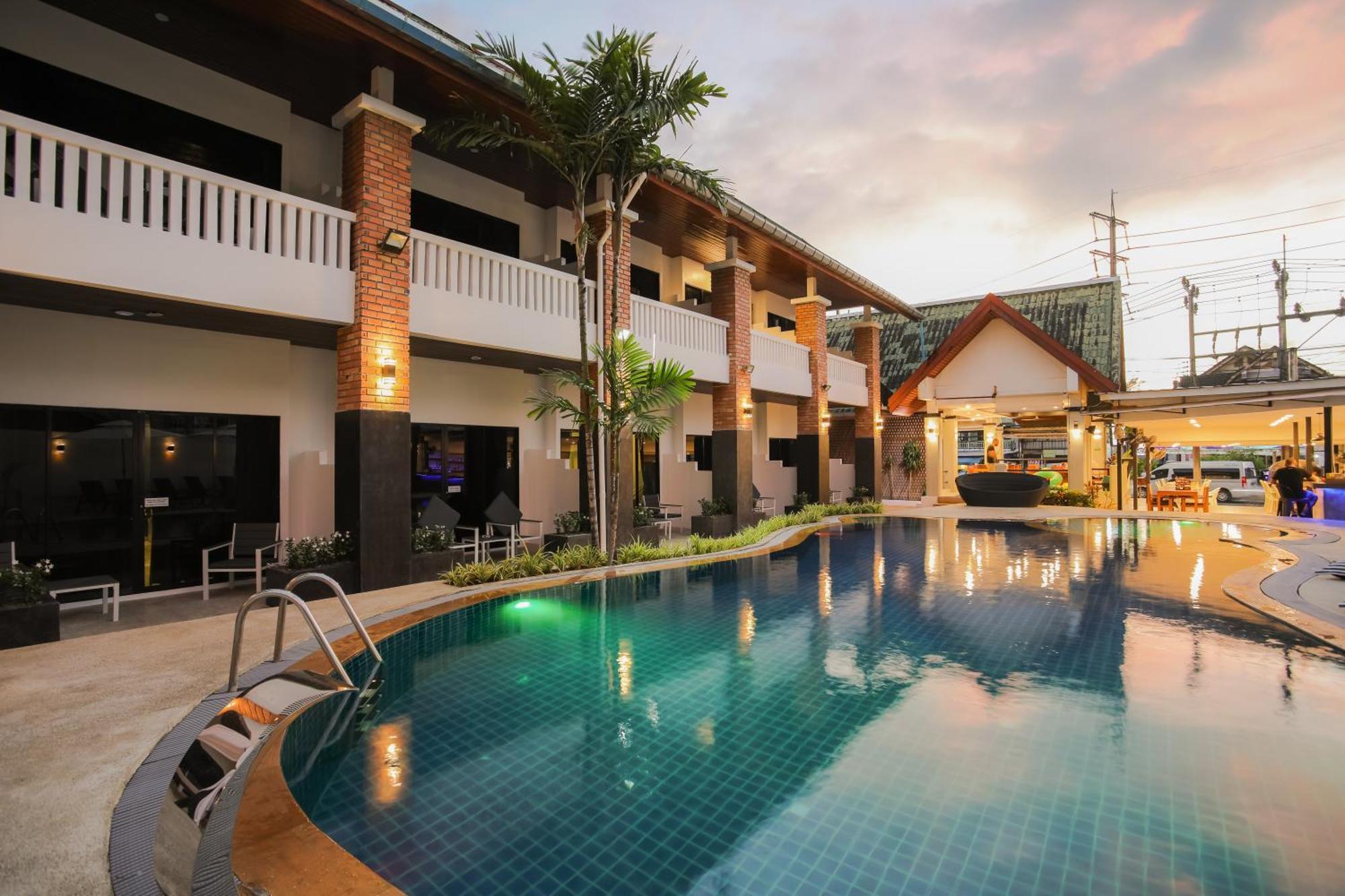 Etk Patong Resort Kültér fotó